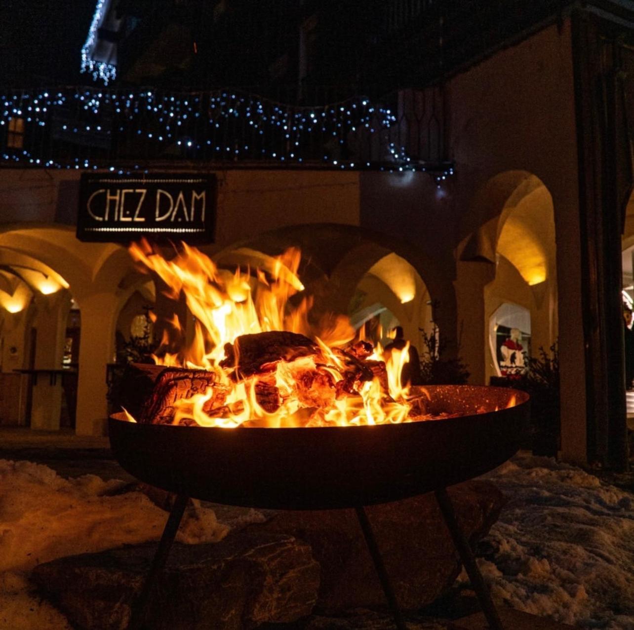 Chalet Montana - Borgo Le Stalle Lunghe プラート・ネヴォソ エクステリア 写真